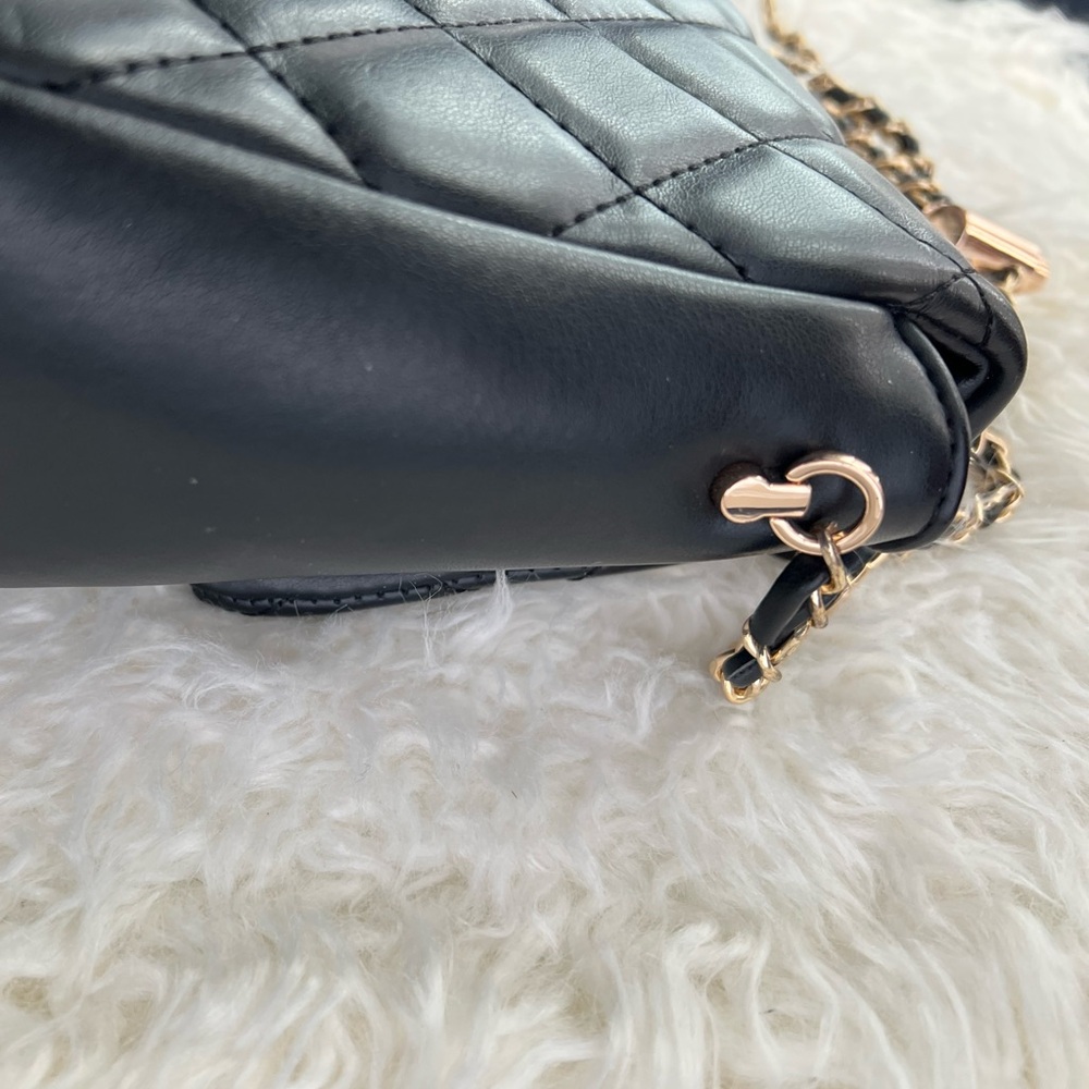 Quilted Black Leather Crossbody Shoulder Bag - Gold Hardware - Picture 7 of 8